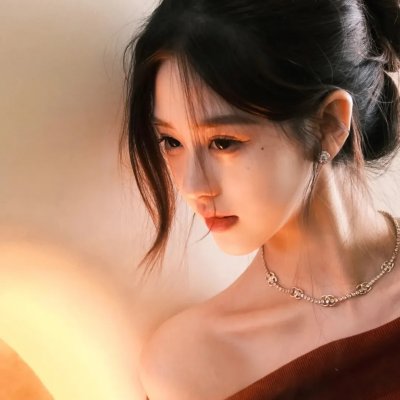 男生女生向前冲